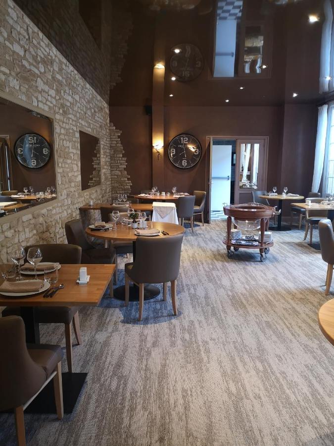 Logis Hotel-Restaurant Les Airelles Neufchâtel-en-Bray Exteriér fotografie