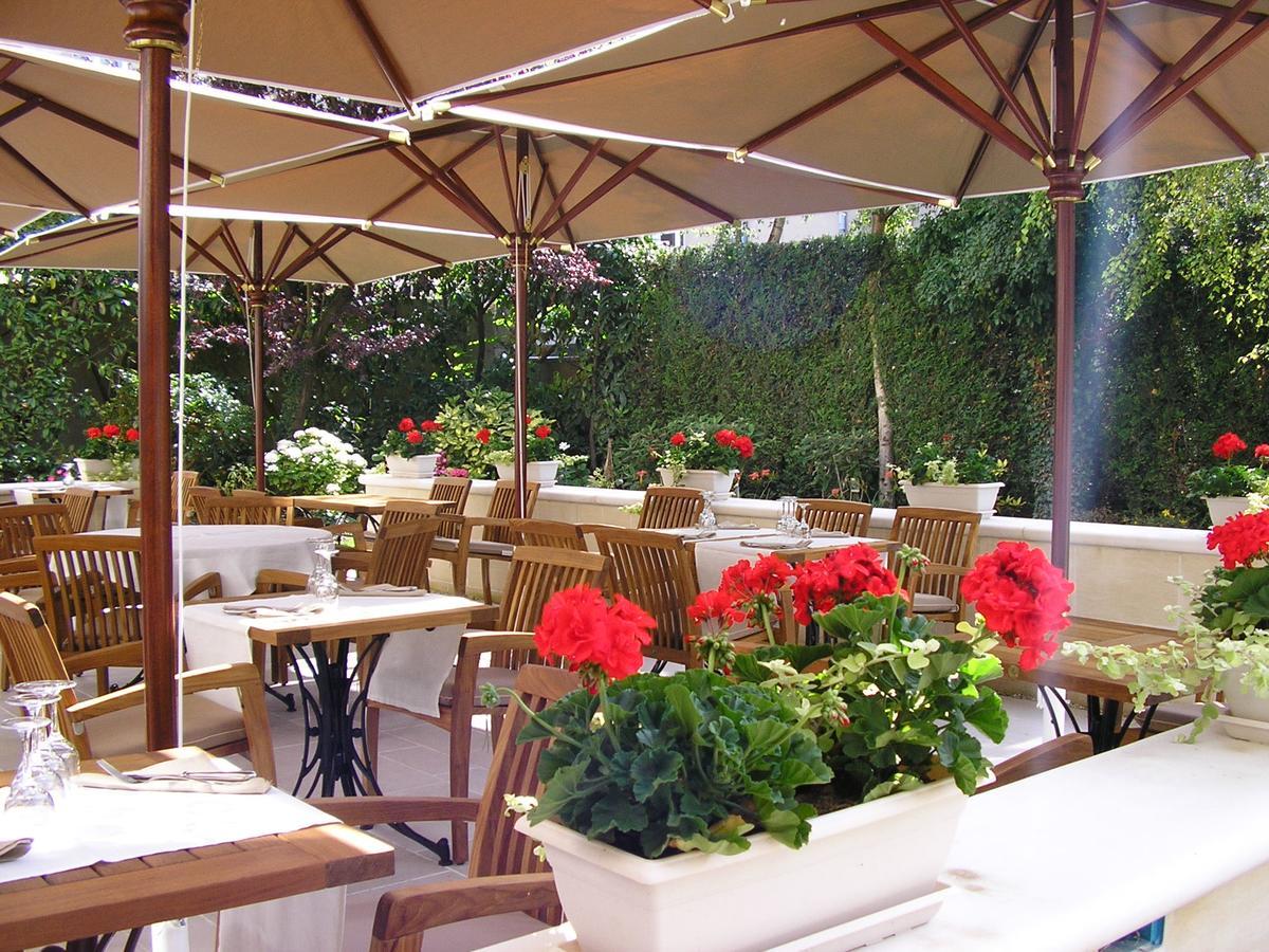 Logis Hotel-Restaurant Les Airelles Neufchâtel-en-Bray Exteriér fotografie